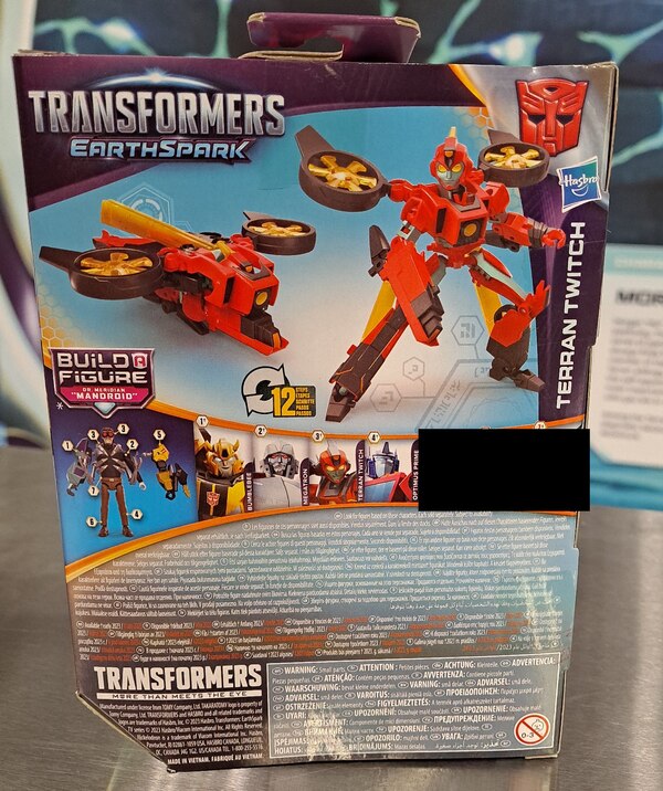 Image Of Transformers Earthspark Twitch Deluxe  In Package  (40 of 49)